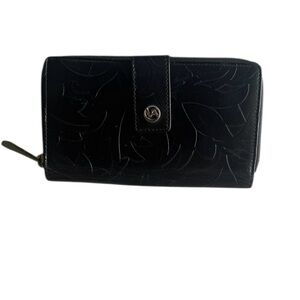 Valentina Made In Italy Genuine Leather
Black Floral Leaf Pattern Wallet